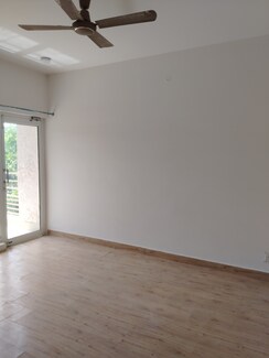 4 BHK + Extra Room Apartment For Sale in Dda Flats Sarita Vihar ne