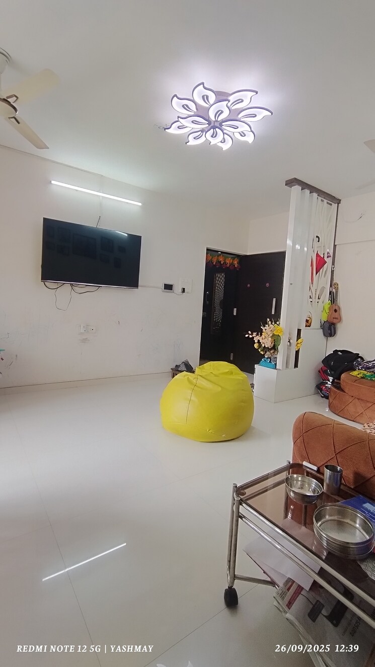 Living Room, unique-poonam-estate-cluster-2 3 Bedroom 1350 Sq.Ft. Apartment In Mira Road Thane 9246562