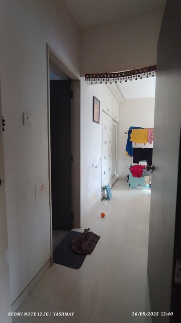 Master Bedroom in 3 BHK Apartment at Unique Poonam Estate Cluster 2, Mira Road – for Sale