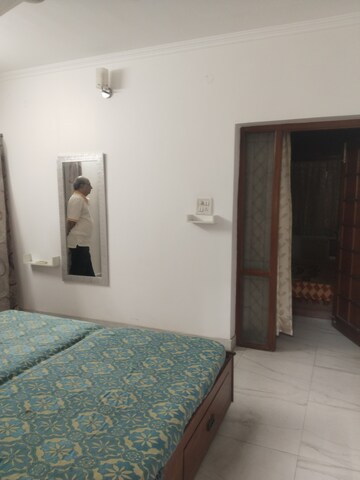 Room in 3 BHK Apartment at Sarita Vihar – for Sale