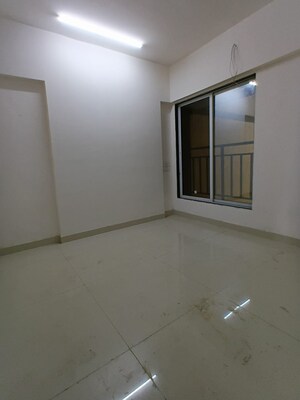 2 BHK Apartment For Rent in JP Decks, Goregaon East
