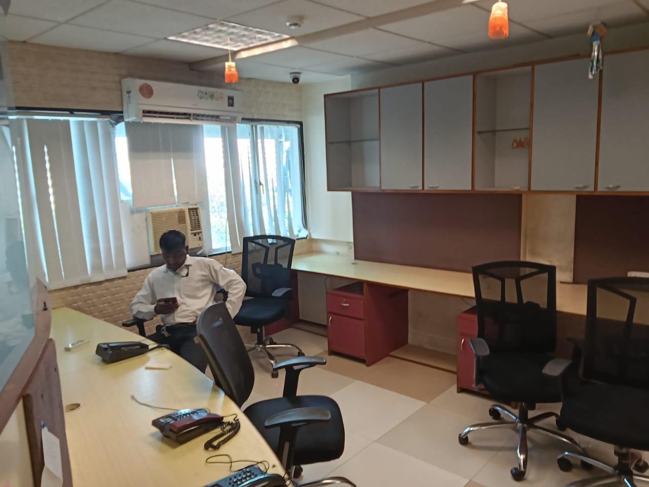 Office Space For Rent in Mittal Tower Mumbai