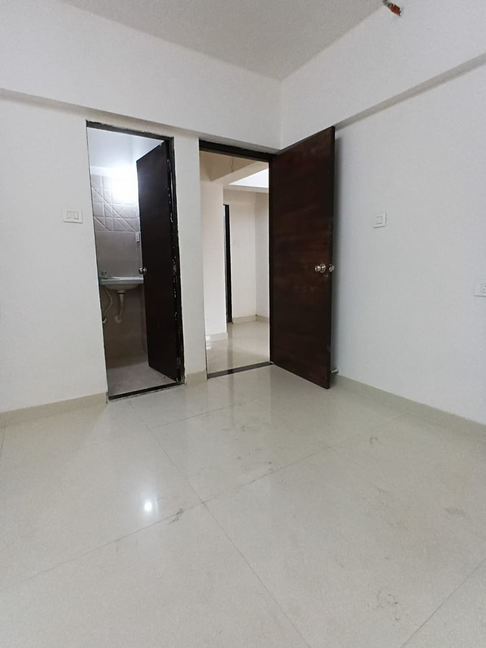 1 BHK 400 Sq.Ft. Apartment in Lalani Valentine Apartment