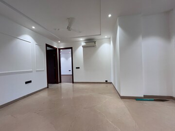 Room in 3 BHK Builder Floor at Ansal Sushant Lok I, Sector 43 – for Rent
