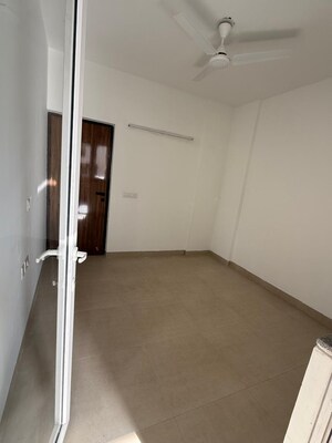 Room in 2 BHK Apartment at Indiabulls Centrum Park, Sector 103 – for Sale