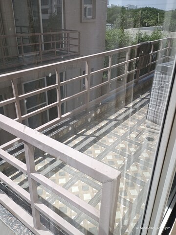 Balcony in 3.5 BHK Builder Floor at BPTP Amstoria, Sector 102 – for Rent
