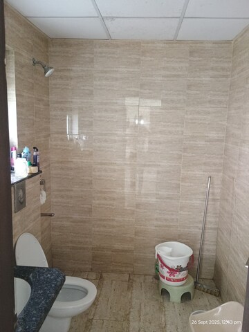 Furnished Amenities in 3.5 BHK Builder Floor at BPTP Amstoria, Sector 102 – for Rent