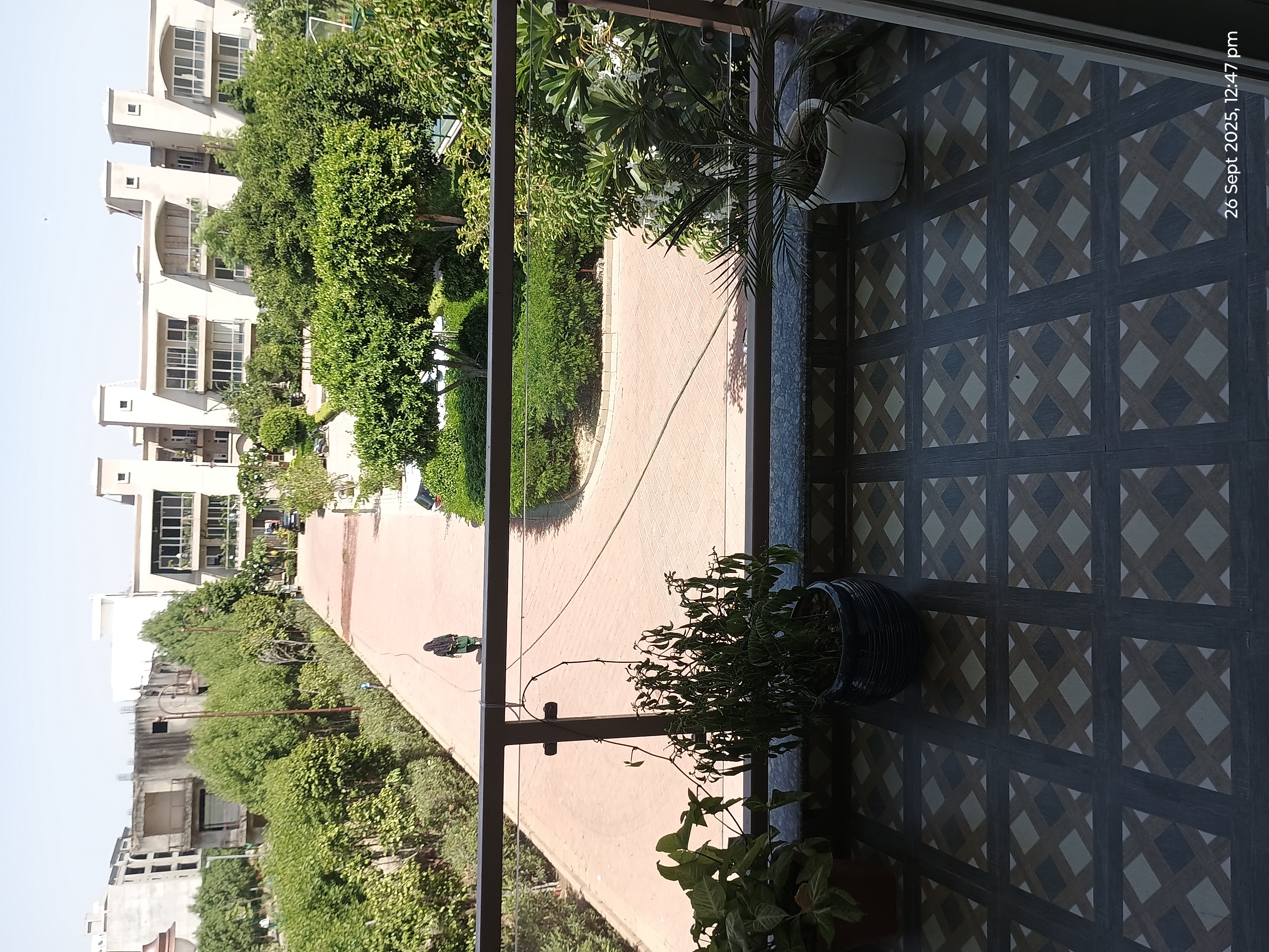 3.5 BHK + Extra Room 2182 Sq.Ft. Builder Floor in BPTP Amstoria