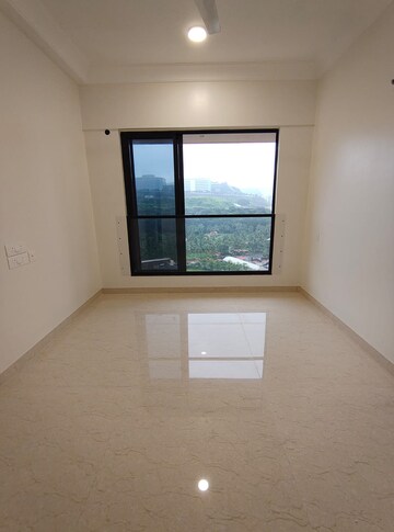 Room in 2 BHK Apartment at K Raheja Heights, Malad East – for Rent