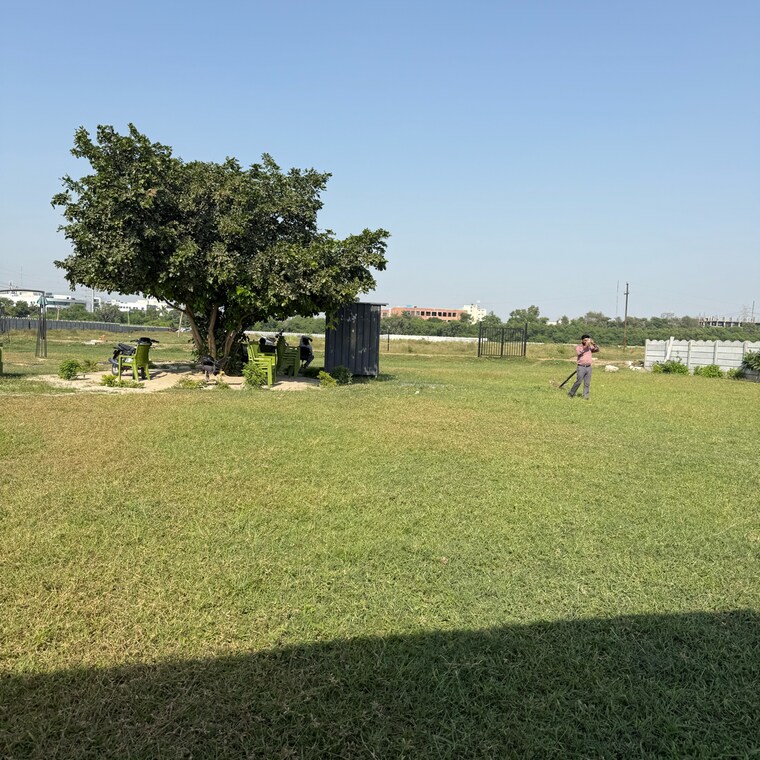 Garden, india-expo-mart  150 Sq.Yd. Plot In Knowledge Park Ii Greater Noida Greater Noida 9246718