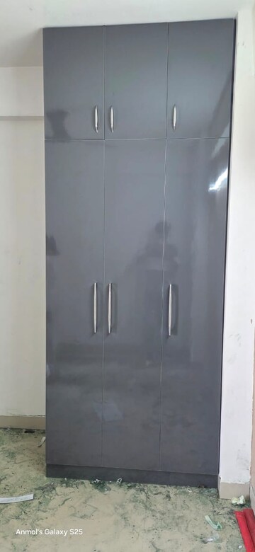 Furnished Amenities in 4 BHK Apartment at Indiabulls Centrum Park, Sector 103 – for Rent