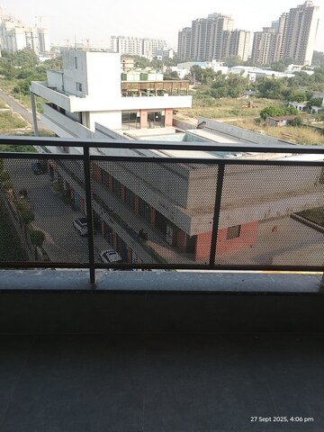 1 RK Apartment For Rent in Viridian Plaza 106 Phase 2, Sector 106
