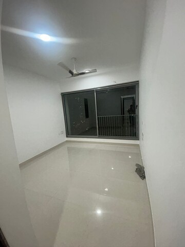 Room in 2 BHK Apartment at Panchsheel CHS Goregaon, Goregaon East – for Rent