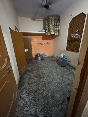 Room in 4 BHK Independent House at Sector 3 Dwarka – for Rent