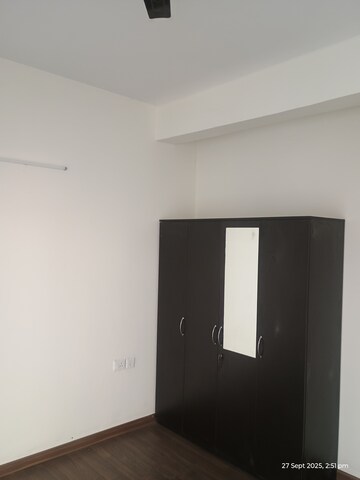 Furnished Amenities in 3 BHK Builder Floor at BPTP Amstoria, Sector 102 – for Rent