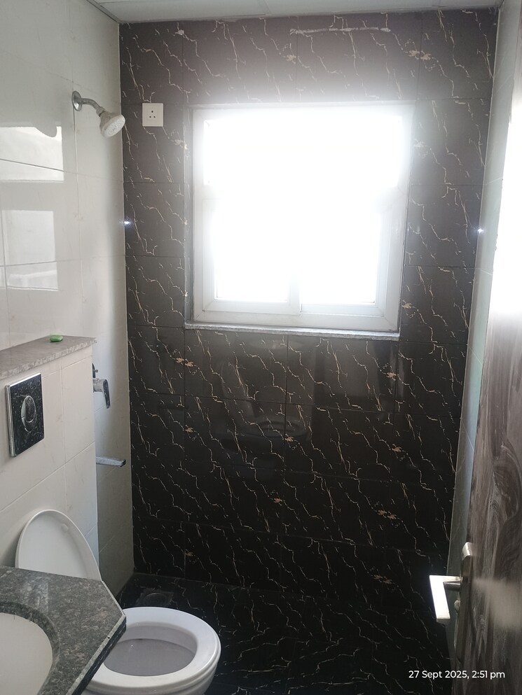 undefined, bptp-amstoria 3 Bedroom 1738 Sq.Ft. Builder Floor In Sector 102 Gurgaon 9246971