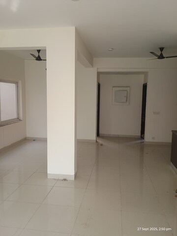 Kitchen in 3 BHK Builder Floor at BPTP Amstoria, Sector 102 – for Rent