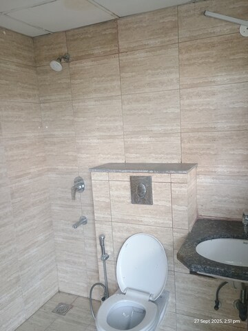 Bathroom in 3 BHK Builder Floor at BPTP Amstoria, Sector 102 – for Rent