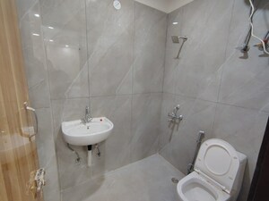 Bathroom in 1 RK Independent House at Sector 53 – for Rent