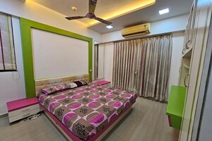 Bedroom in 2.5 BHK Apartment at Mahindra Splendour, Bhandup West – for Rent