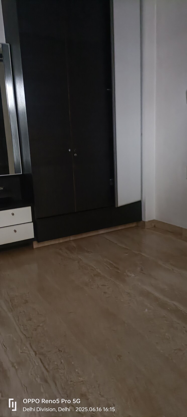 Room, janakpuri 4 Bedroom 3300 Sq.Ft. Builder Floor In Janakpuri Delhi 9247127