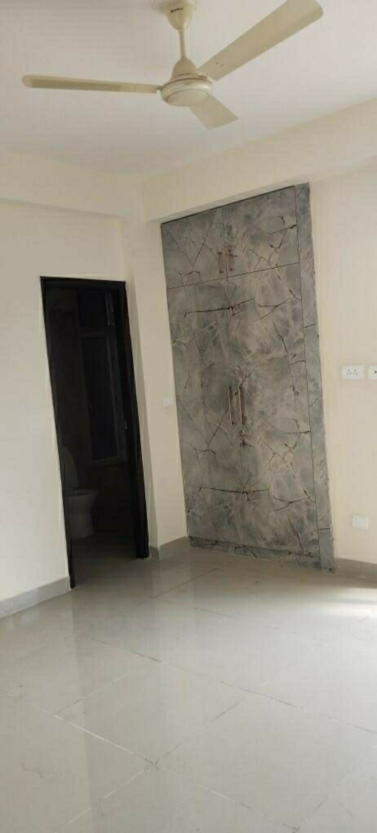 Room, amrapali-riverview 2 Bedroom 845 Sq.Ft. Apartment In Amrapali Leisure Valley Greater Noida 9247086