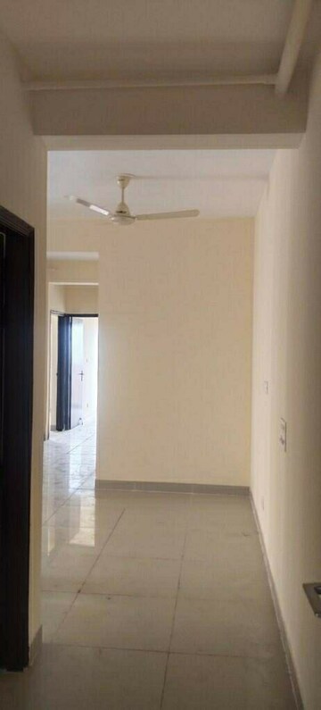 Room in 2 BHK Apartment at Amrapali Riverview, Amrapali Leisure Valley – for Rent