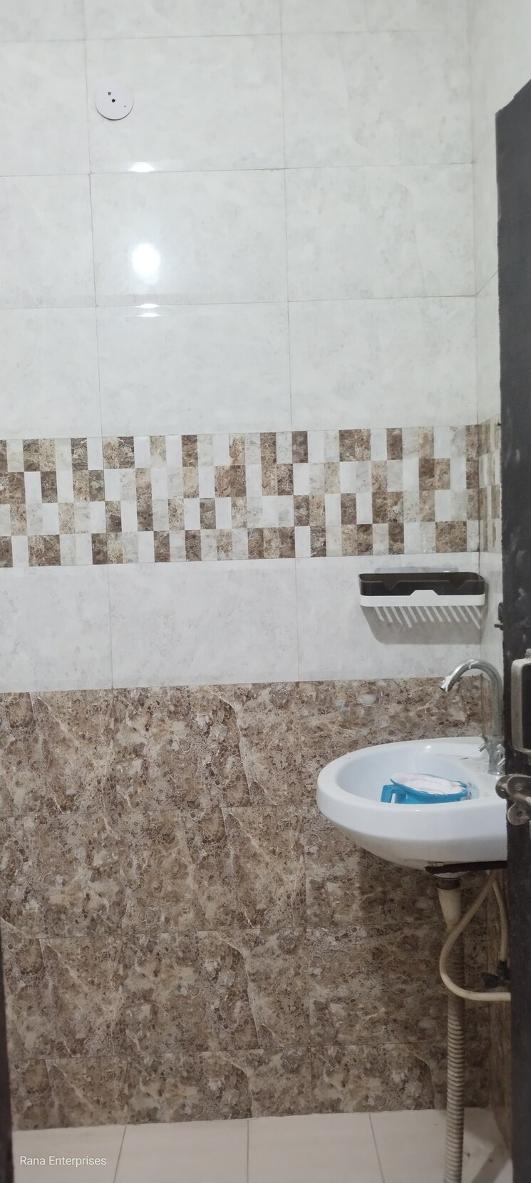 Bathroom, ansal-palam-triangle 2 Bedroom 900 Sq.Ft. Builder Floor In Palam Vihar Extension Gurgaon 9247099