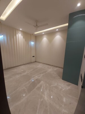 2 BHK Apartment For Rent in Ambience Creacions, Sector 22