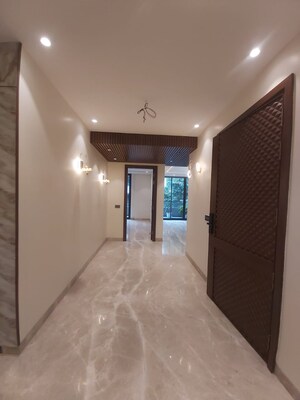 Building Lobby in 2 BHK Apartment at Ambience Creacions, Sector 22 – for Rent