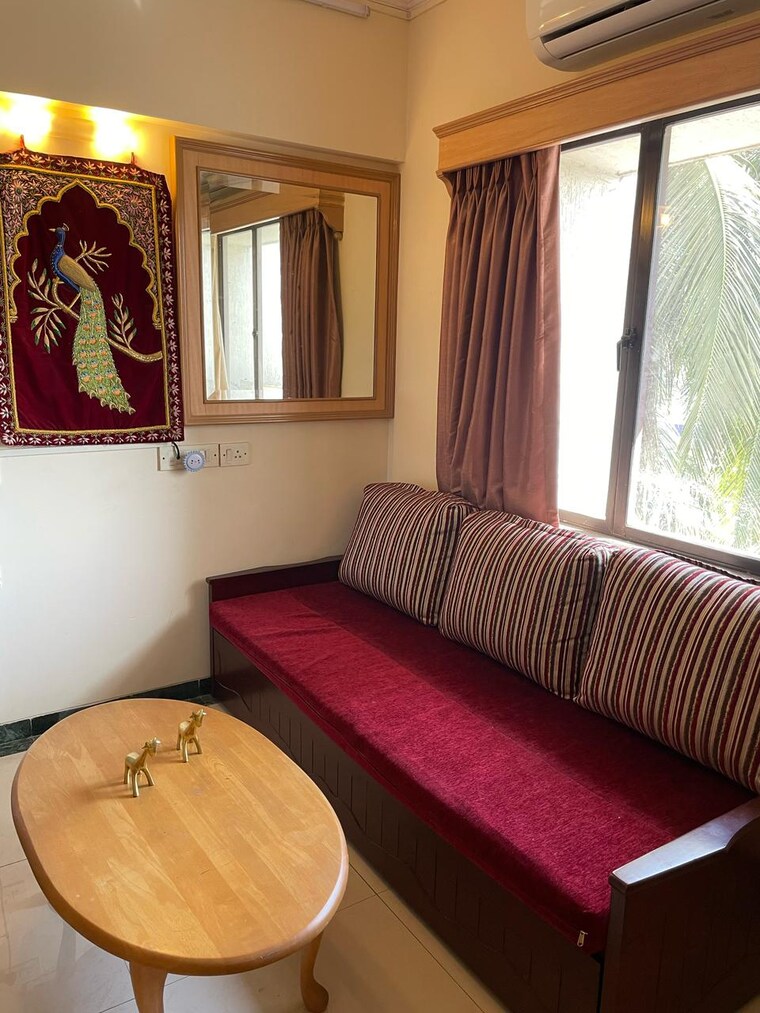 Bedroom, bandra west 1 Bedroom 300 Sq.Ft. Apartment In Bandra West Mumbai 9247270