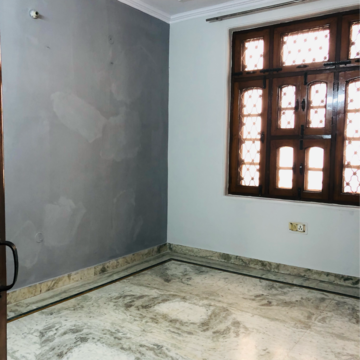 Room in 2.5 BHK Villa at Sector 21 – for Rent