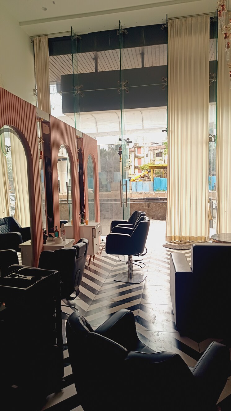 Team Area, solitaire-business-hub Commercial Shop 1431 Sq.Ft. In Baner Pune 9247266