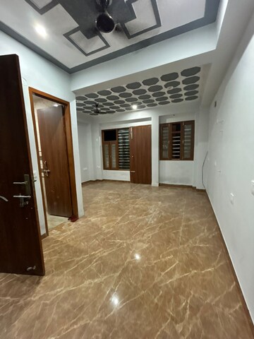 Room in 2 BHK Apartment at Sector 99 – for Rent