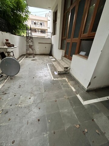 2 BHK Apartment For Rent in Sector 99