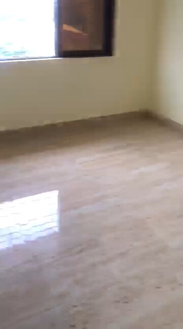 Room in 1 BHK Apartment at Shraddha Avenue, Goregaon West – for Rent
