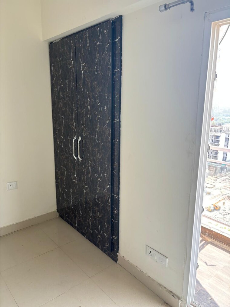 Room, sector 150 2 Bedroom 1150 Sq.Ft. Apartment In Sector 150 Noida 9247323