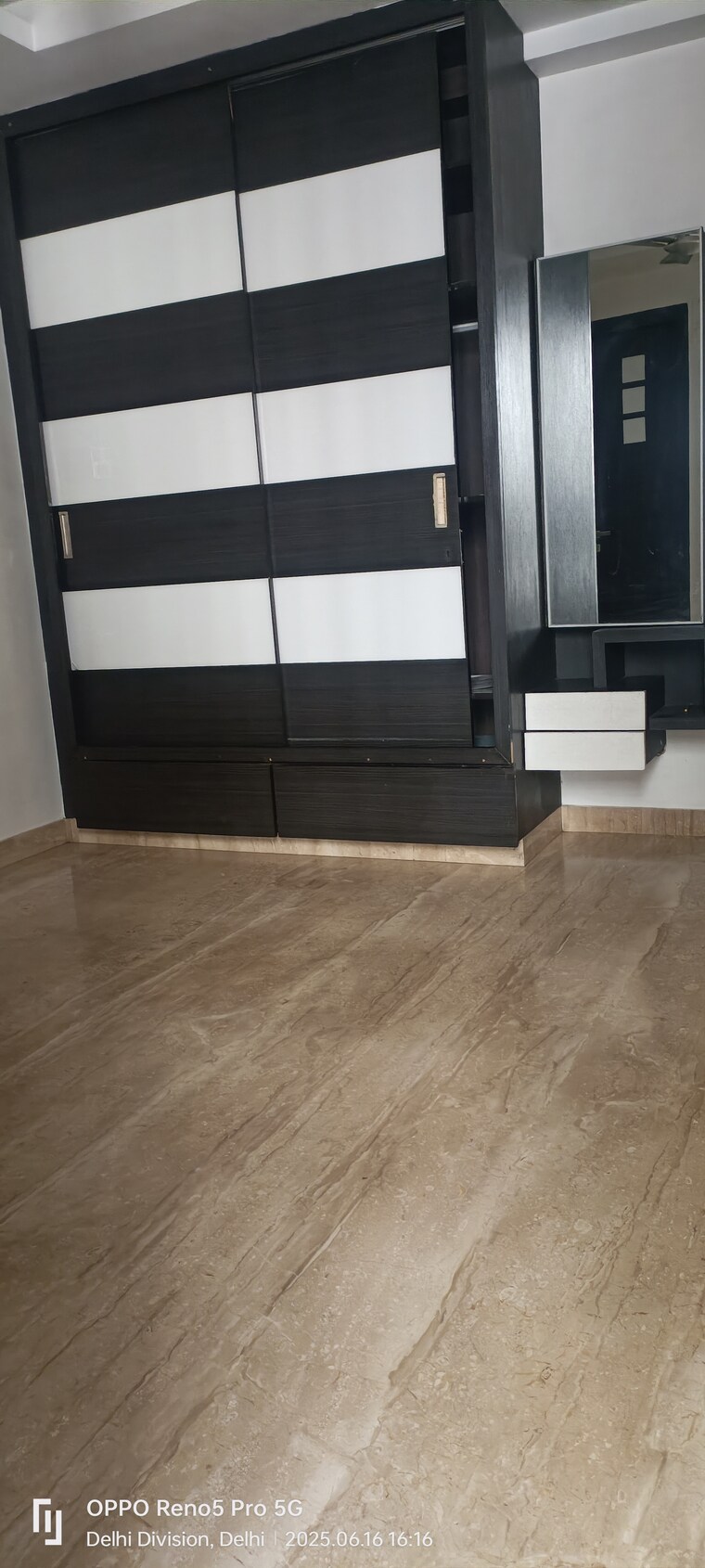 Room, janakpuri 4 Bedroom 2970 Sq.Ft. Builder Floor In Janakpuri Delhi 9247328