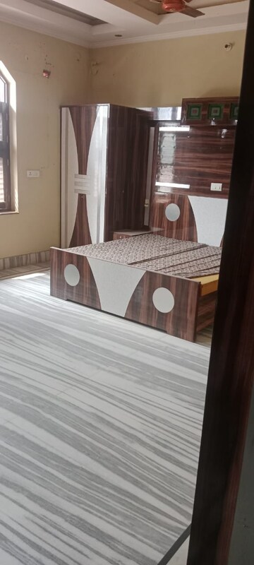 3 BHK Builder Floor For Sale in Omaxe Royal Street, Sector 14