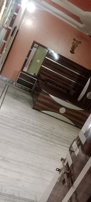 Room in 3 BHK Builder Floor at Omaxe Royal Street, Sector 14 – for Sale