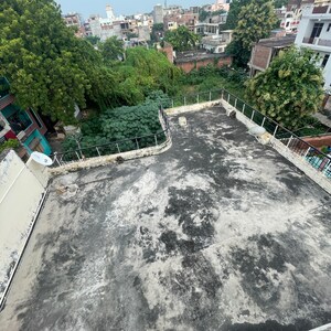 Balcony in 6+ BHK Independent House at Shivpur – for Sale