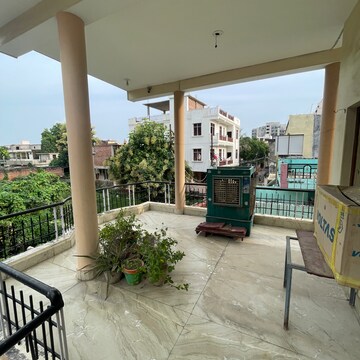 Balcony in 6+ BHK Independent House at Shivpur – for Sale