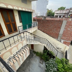 6+ BHK Independent House – Exterior View View at Shivpur - for Sale