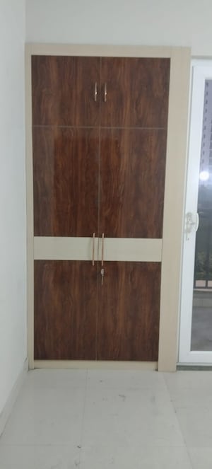 Furnished Amenities in 3.5 BHK Apartment at Sector 150 – for Rent