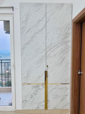 Room in 3.5 BHK Apartment at Sector 150 – for Rent