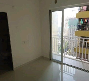 2 BHK Apartment For Sale in Rosa Royale, Ghodbunder Road