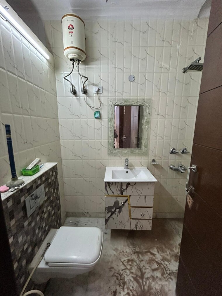 Kitchen, rof-aalayas 2 Bedroom 600 Sq.Ft. Apartment In Sector 102 Gurgaon 9247418