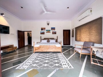 Bedroom in 5 BHK Independent House at Civil Lines – for Rent