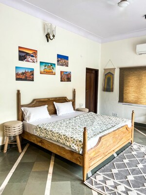 Bedroom in 5 BHK Independent House at Civil Lines – for Rent