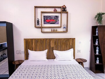 Bedroom in 5 BHK Independent House at Civil Lines – for Rent